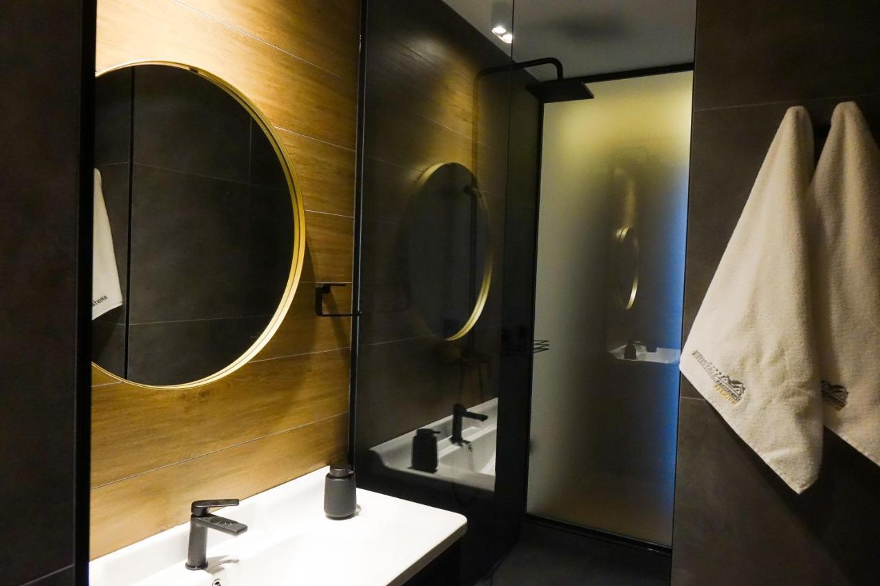 Kristall Apartments Premium Szabács Kültér fotó